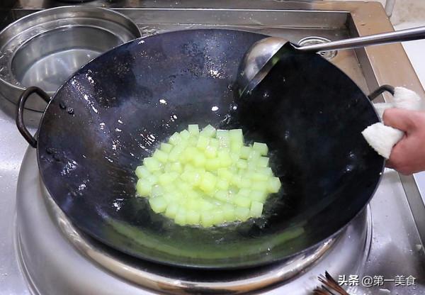 天冷多吃些熱乎的,5道砂鍋燉菜的家常做法,天越冷吃著越舒服 天冷多吃些熱乎的,5道砂鍋燉菜的家常做法,天越冷吃著越舒服