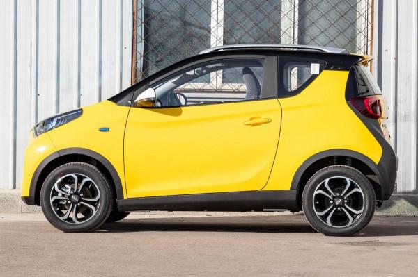 比宏光MINI EV適合家用,續航超300KM,三門四座設計,奇瑞小螞蟻 比宏光MINI EV適合家用,續航超300KM,三門四座設計,奇瑞小螞蟻