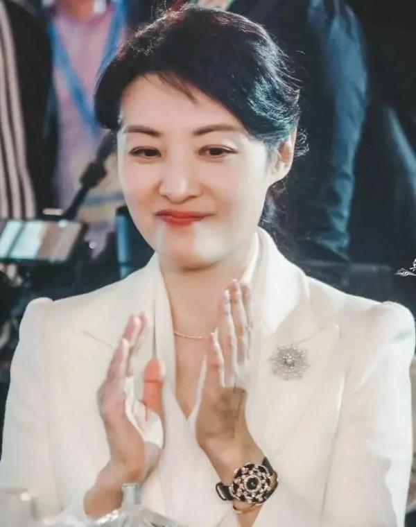 央視美女主持人誰最美?最美最憶是周濤!大家喜歡周濤嗎? 央視美女主持人誰最美?最美最憶是周濤!大家喜歡周濤嗎?