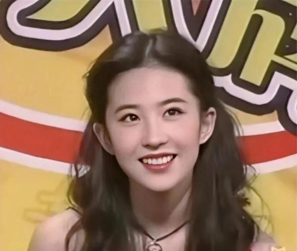 劉亦菲的顏值真是絕了，不愧是神仙姐姐，太美了