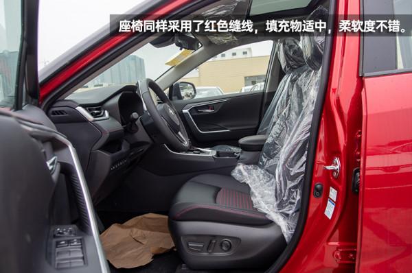 選入門的豪華SUV還是它？RAV4榮放雙擎E&plus;到店實拍