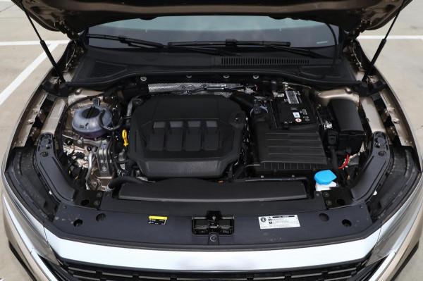 17&period;99萬起，軸距2871mm，銷量再次逆襲，全新帕薩特站起來了嗎？