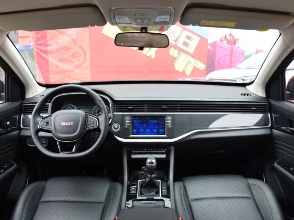 【SUV對比】哪吒N01和VGV U70怎麼選？外觀/內飾/動力/尺寸全對比