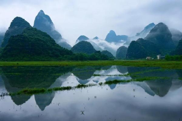 說起來是笑談--一個人在什麼情況下才能把自己撞暈