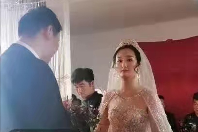 女人，有權自主今生。大衣哥的兒媳陳亞男錯在哪裡？