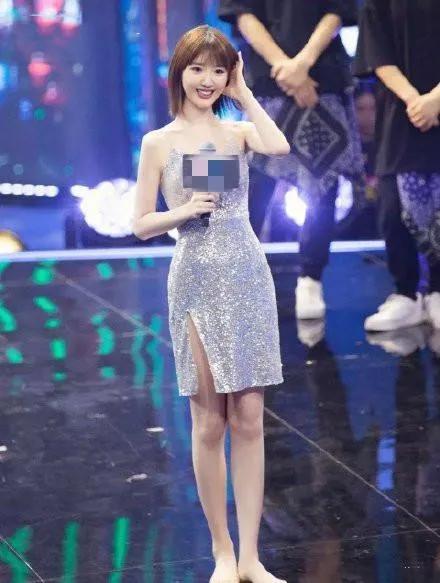 毛曉彤不幸的前半生，生下來被扔進垃圾桶，都怪母親識人不清