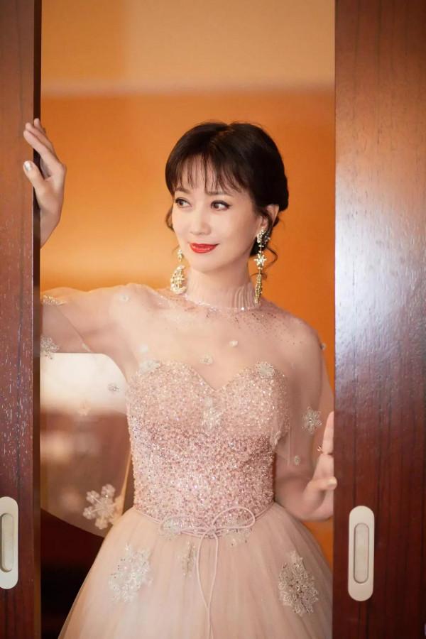 當窗理雲鬢——趙雅芝