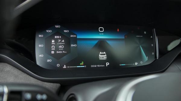 以運動見長的三好學生 試駕：東風風神奕炫MAX