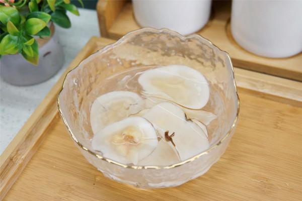 入秋後，廣東人常用這食材煲湯，清甜百搭，舒緩秋燥，太懂得吃了