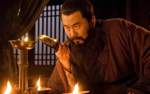 公元220年發生了什麼?為何這一年三國名人扎堆去世?原因有3點 公元220年發生了什麼?為何這一年三國名人扎堆去世?原因有3點