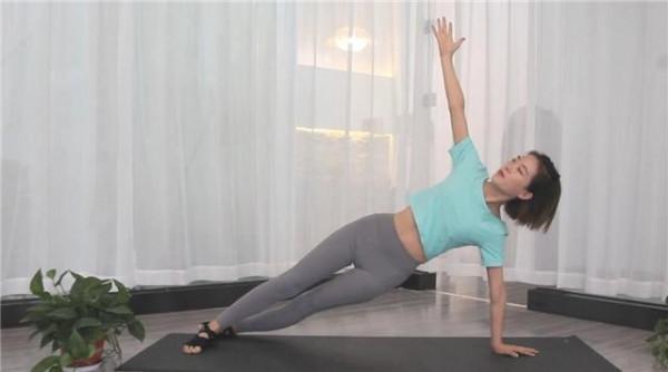 自律的女人不會老!43歲的劉孜,腹肌緊緻,雙腿修長,狀態如少女 自律的女人不會老!43歲的劉孜,腹肌緊緻,雙腿修長,狀態如少女