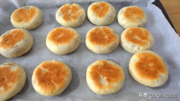 冬天吃栗子正合適,教你做軟皮栗子餅,配方送你,出爐就被搶光了 冬天吃栗子正合適,教你做軟皮栗子餅,配方送你,出爐就被搶光了
