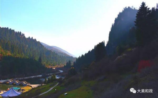 秋韻•和政松鳴巖 一幅大寫意的水彩畫