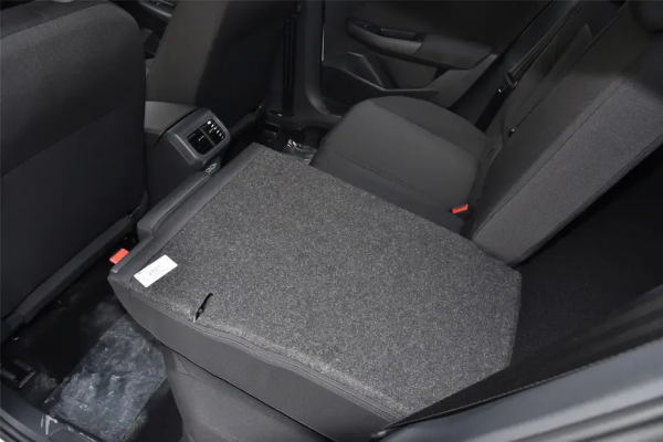 配前置單電機可迸發136匹馬力，寶來·純電這臺車開起來怎麼樣？