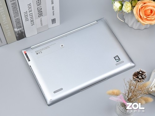 聯想YOGA Pro 14s Carbon 2022圖賞：僅1.08KG的高階旗艦