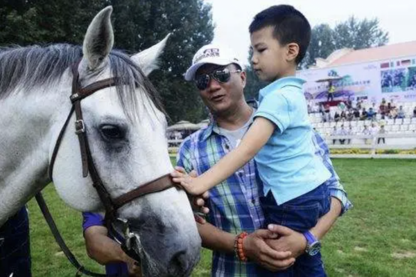 《爸爸去哪兒》17位萌娃才藝驚豔：父母基因強大，贏在起跑線上