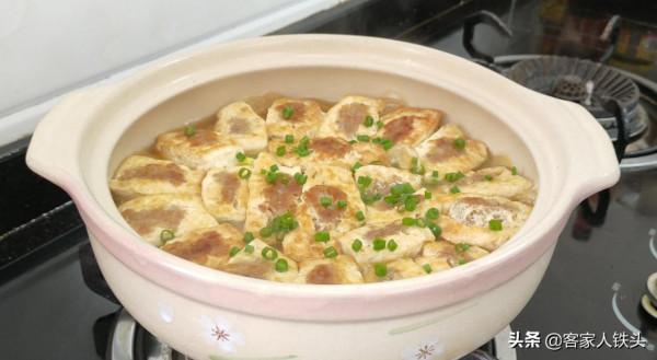 3塊豆腐1棵白菜，教你一鍋客家有名的家常菜，鮮嫩味美越吃越愛吃