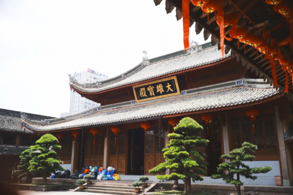 別再說什麼小京都了，寧波這些寺廟來打臉了