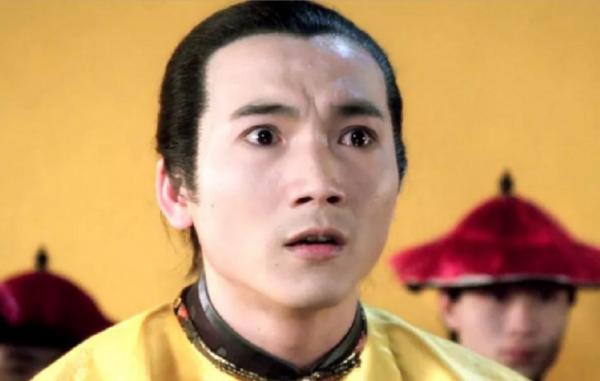 港星有多愛國?鄒兆龍怒斥好萊塢,徐錦江遊重慶解放碑哽咽落淚 港星有多愛國?鄒兆龍怒斥好萊塢,徐錦江遊重慶解放碑哽咽落淚