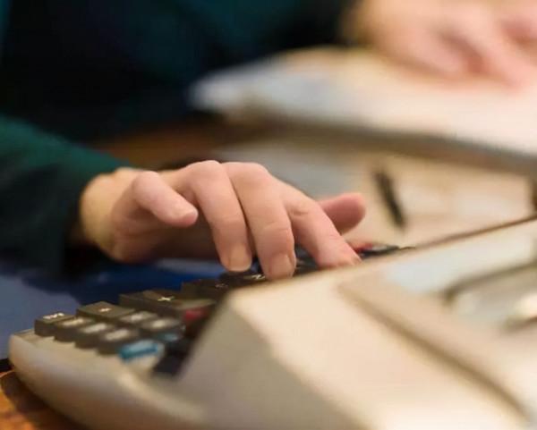 年紀越大越“吃香”的專業,中年是上升期,退休後還有可能被返聘 年紀越大越“吃香”的專業,中年是上升期,退休後還有可能被返聘