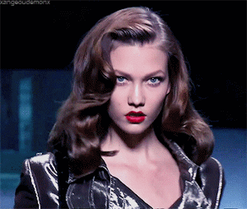 超模進豪門多難？小KK年入6000萬被婆家輕視，交往6年得不到認可