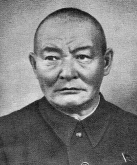1935年，蒙古總理根登打了斯大林，摔碎了他的菸斗，下場如何呢？