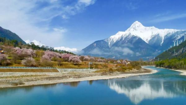 去西藏，感受最美雪山、桃花、星空、冰川...