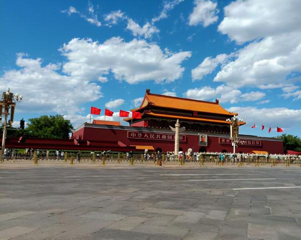 東單至西單,北京城東西軸線,長安街是最長最寬的一條街 東單至西單,北京城東西軸線,長安街是最長最寬的一條街