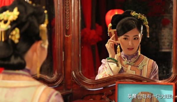 《打狗棍》禁菸大使玉格格三觀極正,一生痛恨大煙,卻因大煙而死 《打狗棍》禁菸大使玉格格三觀極正,一生痛恨大煙,卻因大煙而死