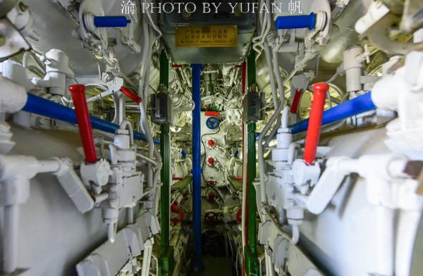 厲害了我的國！參觀神秘的潛艇內部，40年前已如此先進，必須點贊