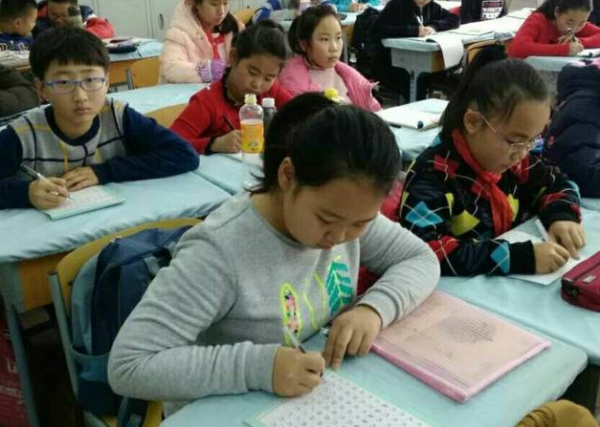 明星字跡排行，有的人字跡像小學生，有的人字跡被300萬收入字型檔