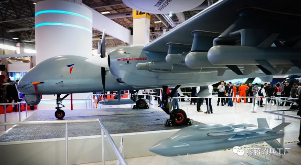 土耳其大型無人機服役，可持續飛行50小時，超越全球鷹