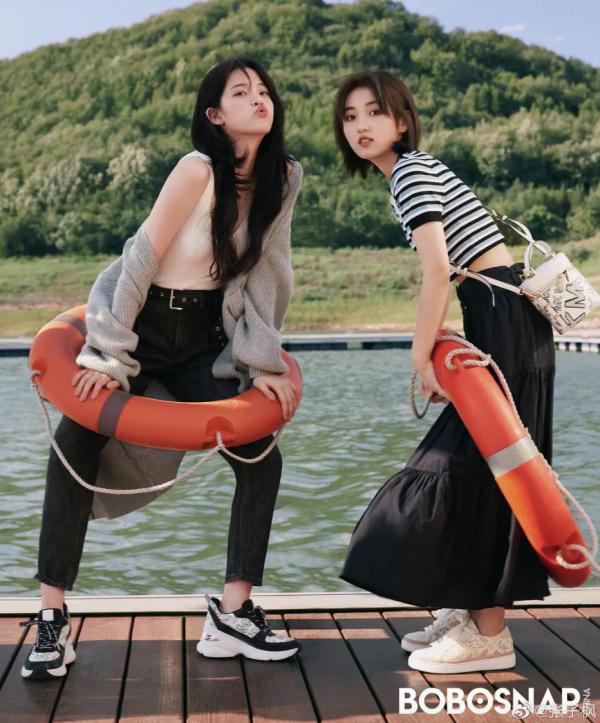 盤點那些雙女主雜誌封面,歐陽娜娜張子楓殺瘋了,姐姐們的更絕 盤點那些雙女主雜誌封面,歐陽娜娜張子楓殺瘋了,姐姐們的更絕