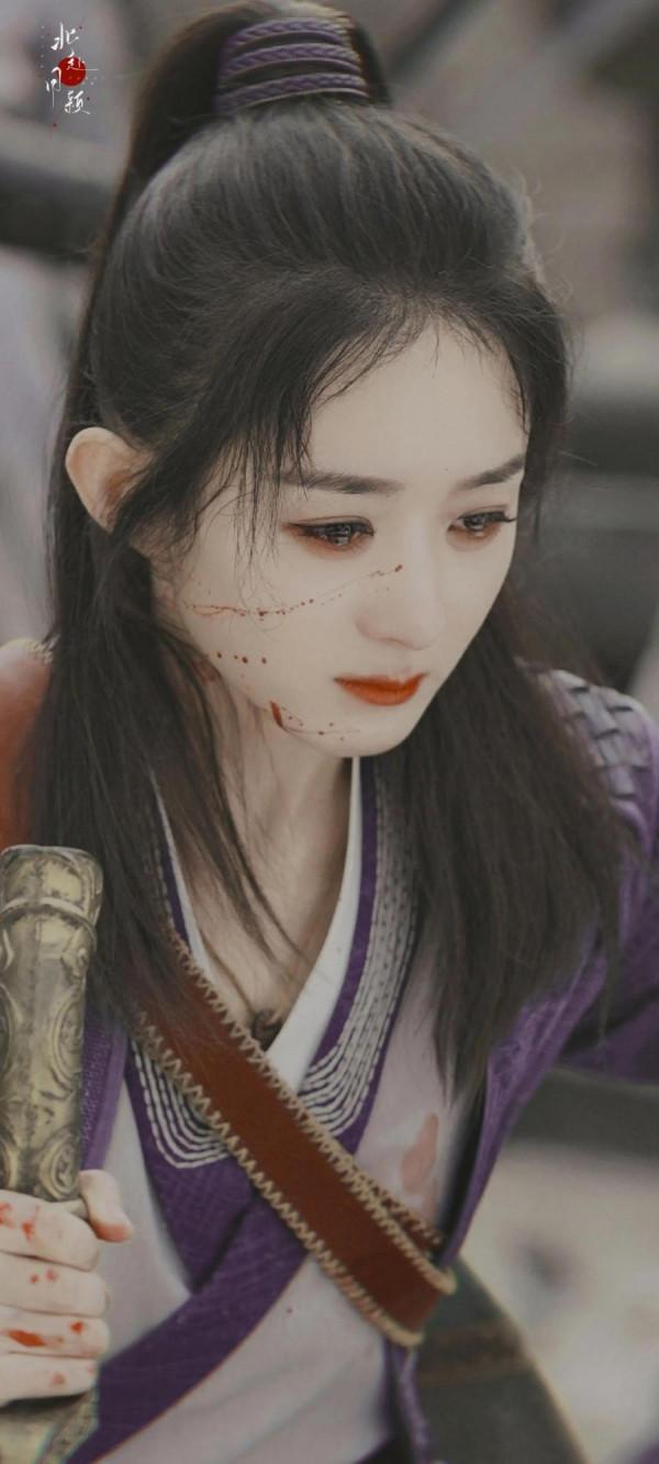 當阿翡受傷以後，戰損照也是絕美的，好好看的趙麗穎