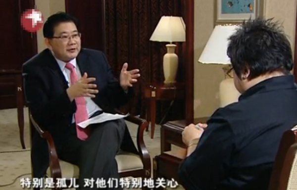 韓紅：6歲父親去世，9歲母親改嫁，奶奶把所有的愛給了我