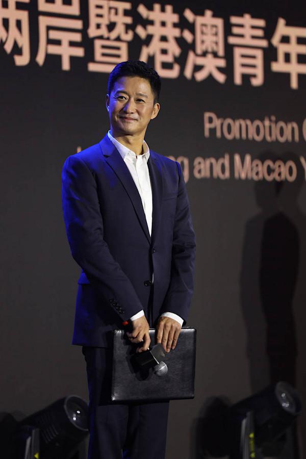 吳京當主席為青年導演評獎頒獎：中國電影的未來一定是屬於你們的