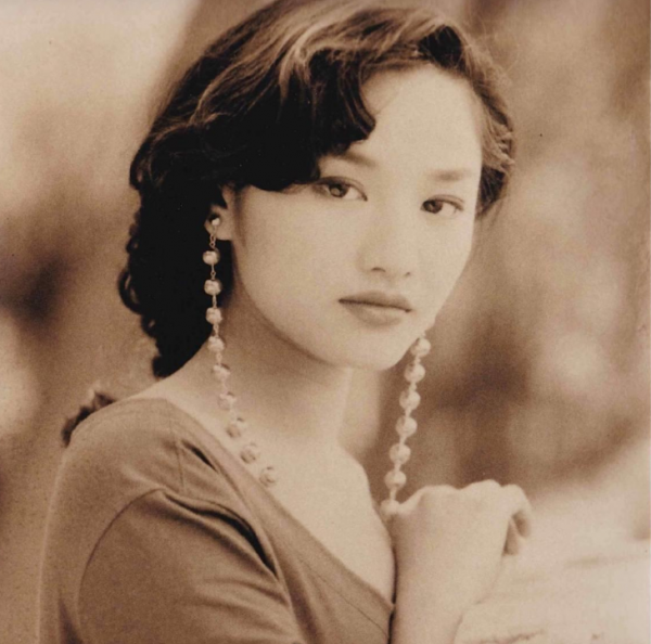 國內第一名模瞿穎，錯失初戀後痴情了20年，卻在45歲時輸得徹底