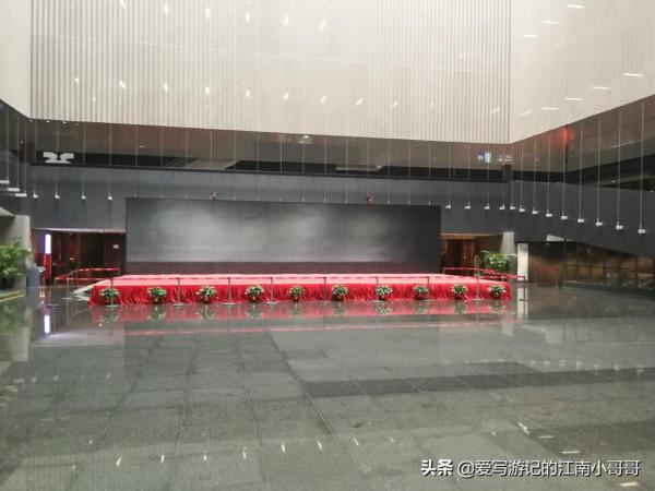 開啟廣東博物館之旅,首個重量級場館,是一堆美麗的會說話的石頭 開啟廣東博物館之旅,首個重量級場館,是一堆美麗的會說話的石頭