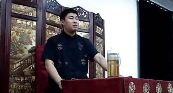 欺師滅祖手段卑劣，郭鶴鳴到底做了什麼，被郭德綱含淚逐出師門