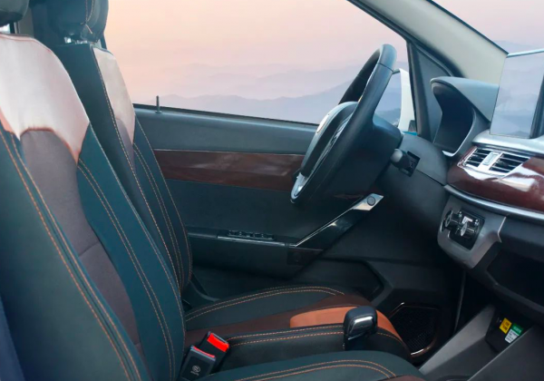 漢唐Q8電動車改款評測：搭載8度鋰電池，續航150公里，適應全路況