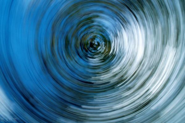 自轉島嶼,是小島真的在轉動還是隻是錯覺? 自轉島嶼,是小島真的在轉動還是隻是錯覺?