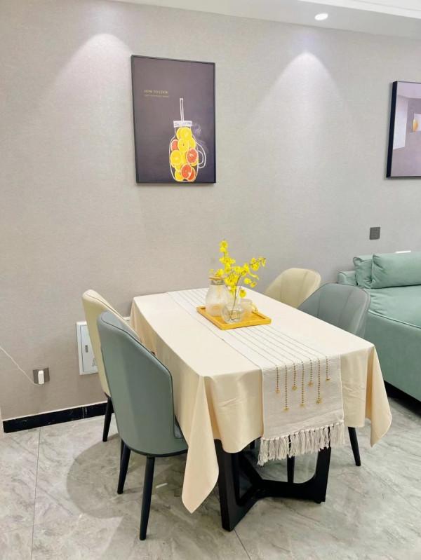 她家89平米，全屋簡潔大方又顯大，尤其是入戶鞋櫃，越看越喜歡