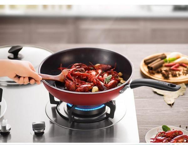 央視用實驗證明，不粘鍋塗層是不是真的致癌？鍋底掉了還能用嗎？