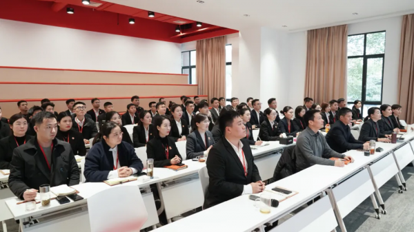 向年度目標任務發起“總攻”!12月中旬集團成功透過44個優質專案 向年度目標任務發起“總攻”!12月中旬集團成功透過44個優質專案