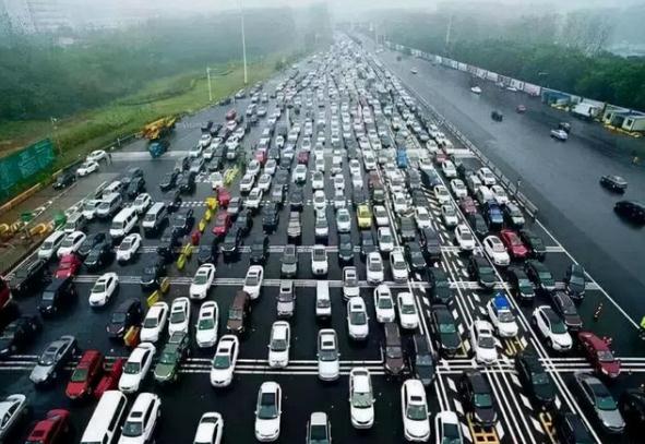 月薪多少才能開得起30萬的車？對照一下工資表，看是否達標