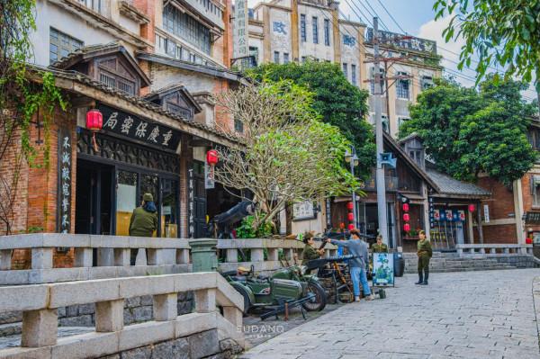 馮小剛電影公社：門票148元，吸引了無數年輕人去拍照打卡