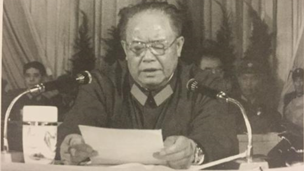 1985年百萬大裁軍,很多部隊領導不服氣,鄧小平:頭頭不通調頭頭 1985年百萬大裁軍,很多部隊領導不服氣,鄧小平:頭頭不通調頭頭