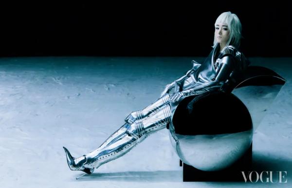 鞏俐第一次上《VOGUE》造型就翻車了？網友：我覺得很酷