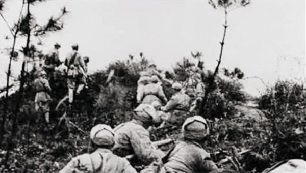 匪首為報復紅軍,曾五次帶人挖賀龍將軍祖墳,老巢所藏物令人咋舌 匪首為報復紅軍,曾五次帶人挖賀龍將軍祖墳,老巢所藏物令人咋舌