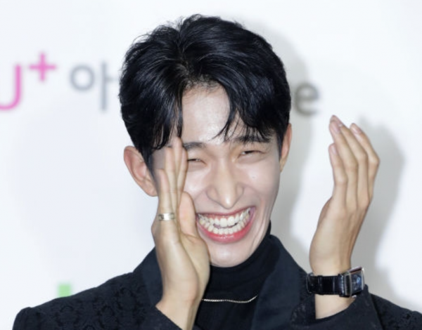 韓國最新頒獎禮大翻車！明星臉腫妝濃造型醜，韓網熱帖都在吐槽